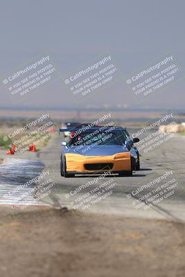 media/Sep-20-2025-Extreme Speed (Sat) [[1fcc23683c]]/Orange (Mid Intermediate)/Session 2 (Sunrise)/